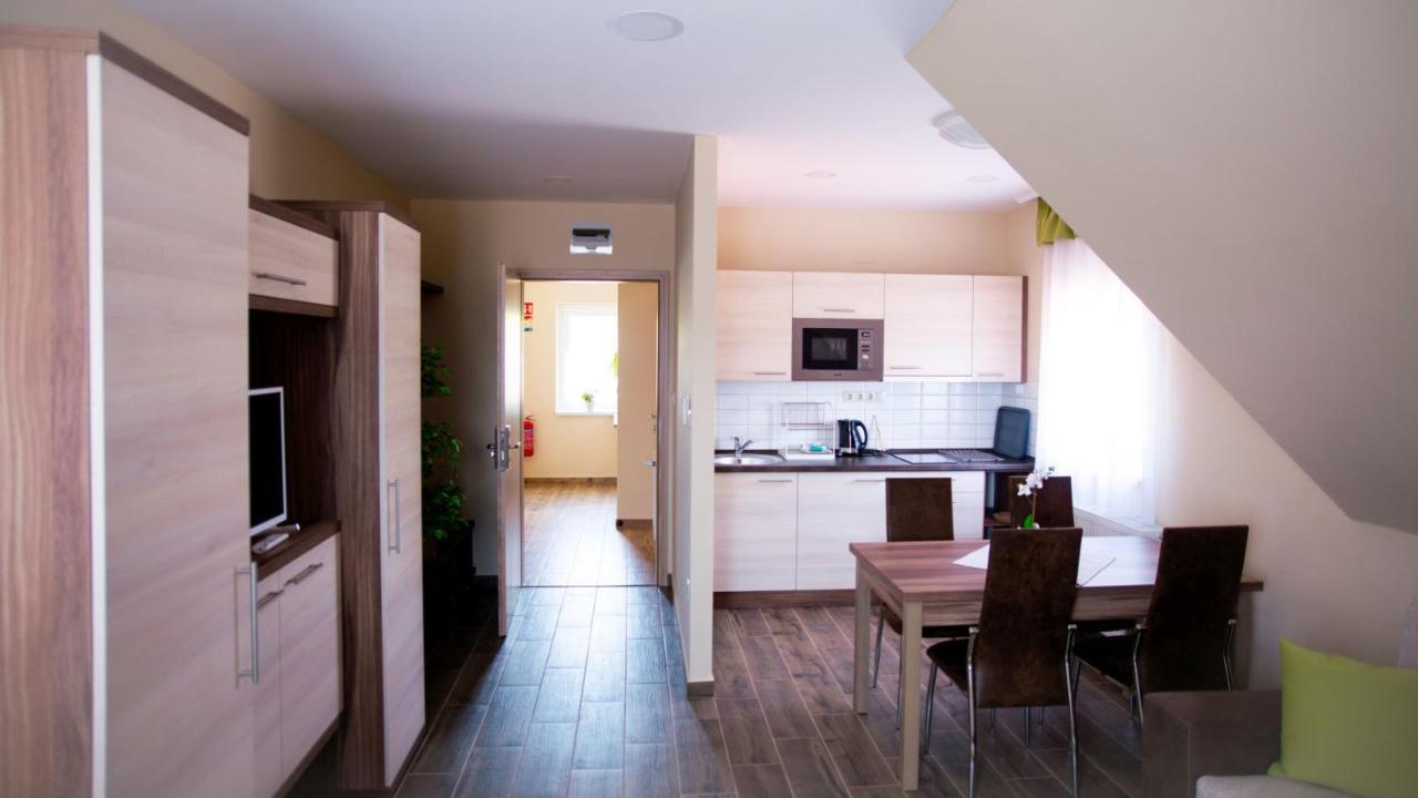 Irany Colorado Apartman Bed & Breakfast Nyíregyháza Dış mekan fotoğraf